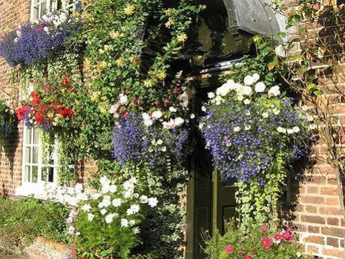 The Alvanley Arms - Inn Cotebrook Exterior photo